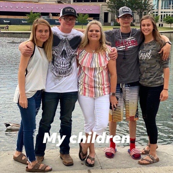 Meet your Posher, Jessica - Picture 8 of 16